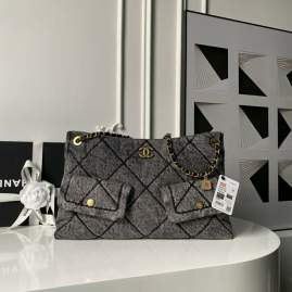 Picture of Chanel Handbags _SKUfw239866540fw